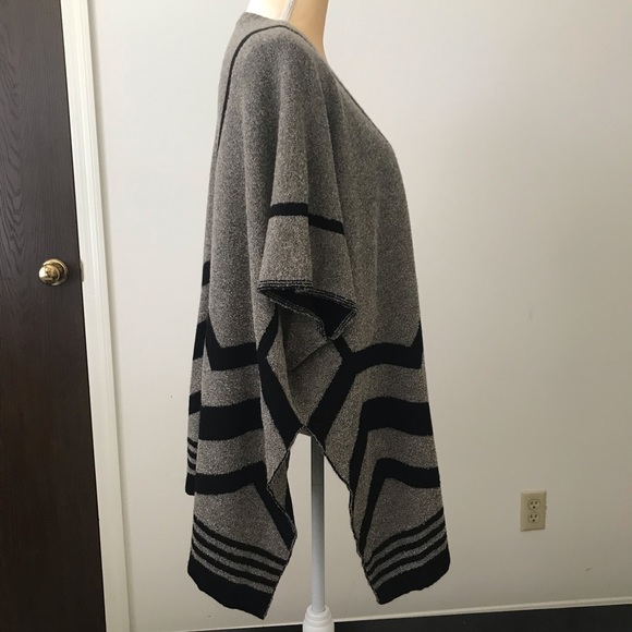 🇮🇹Rinascimento Cardigan🆕S-M size - Picture 3 of 5